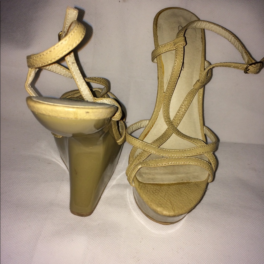Sandals - Picture 4 of 4